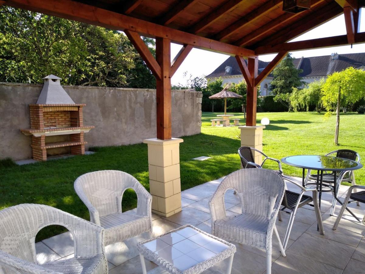 Le Domaine Des Papillons 호텔 Beaujeu-Saint-Vallier-et-Pierrejux 외부 사진
