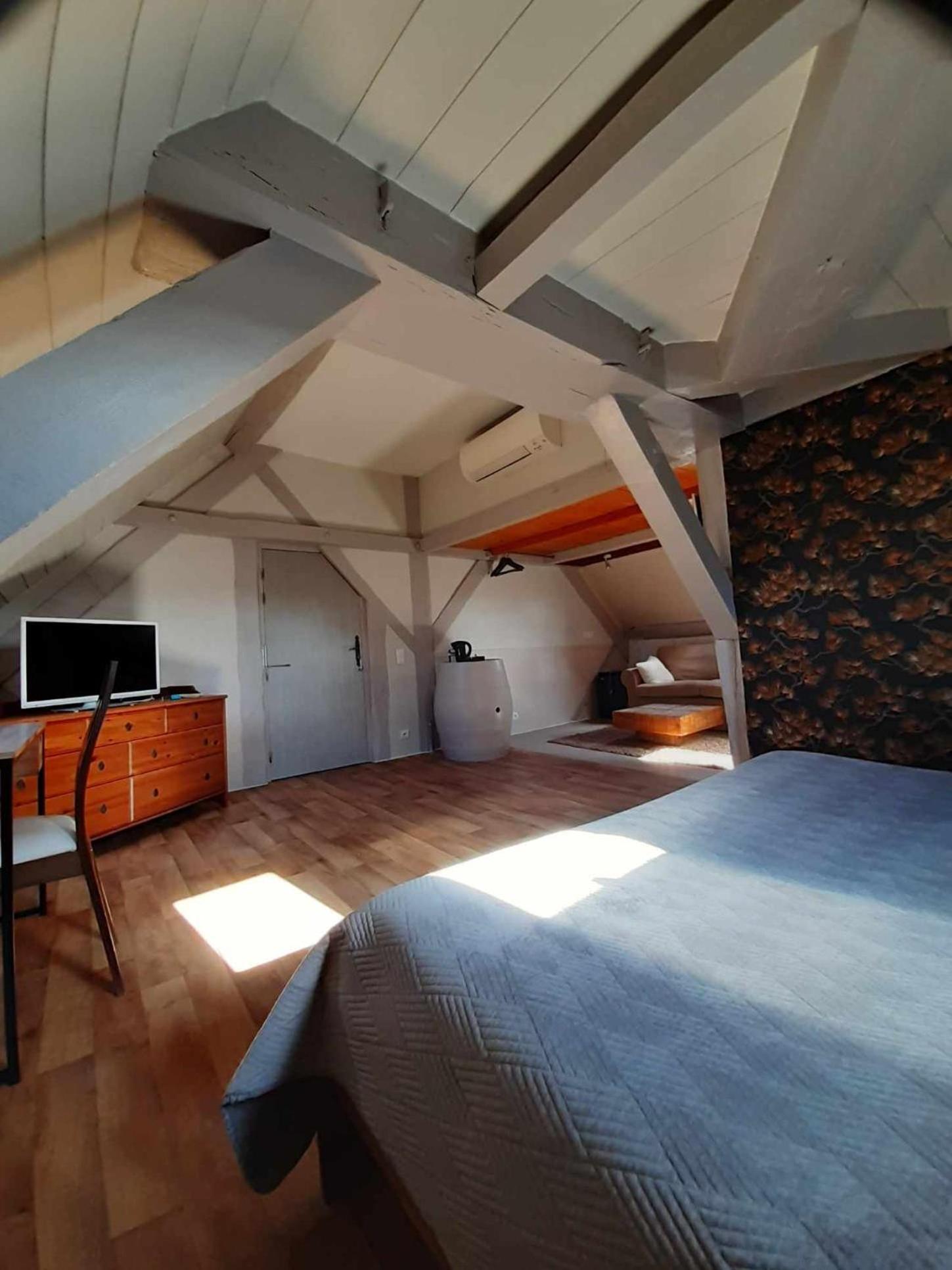 Le Domaine Des Papillons 호텔 Beaujeu-Saint-Vallier-et-Pierrejux 외부 사진